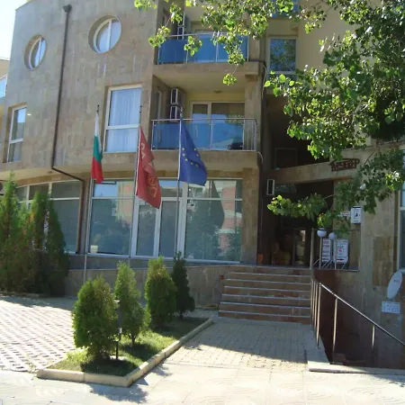 Vechna R 7 Sunny Apartament *